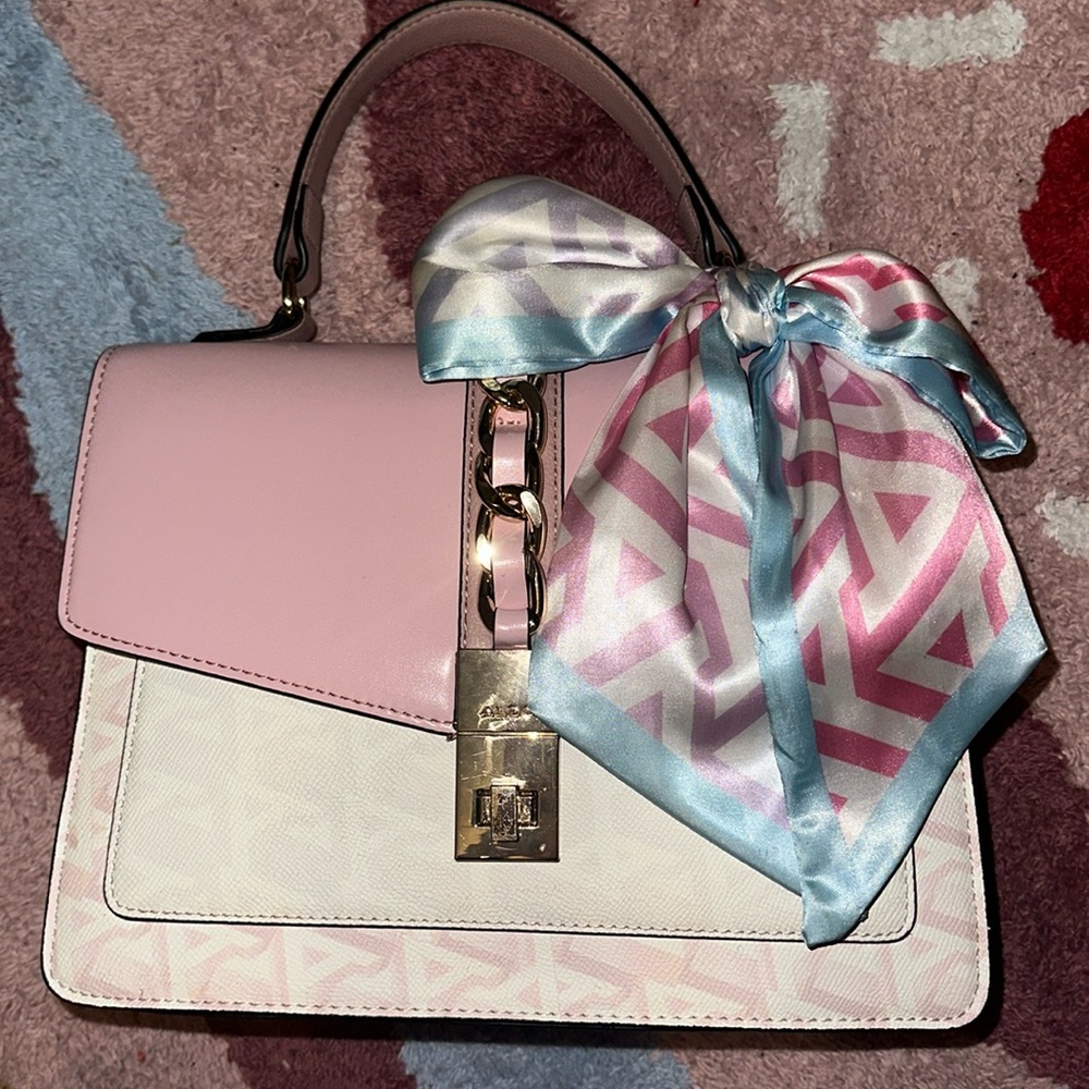 💖 large cross body light pink Aldo bag💖